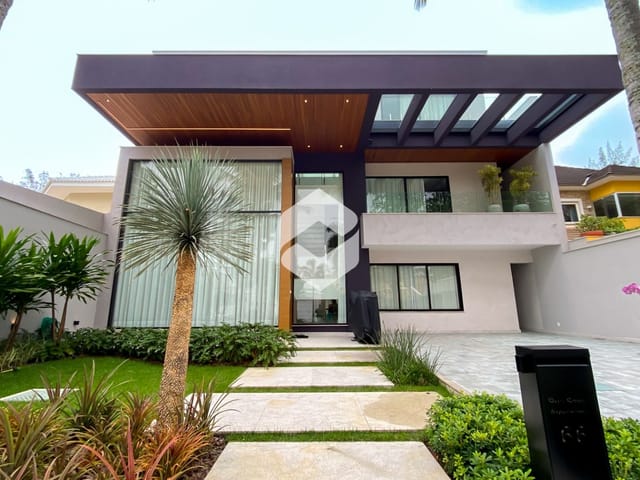 Casa com 600m² 5 quartos e 7 banheiros, à venda, no bairro Barra da Tijuca em Rio de Janeiro