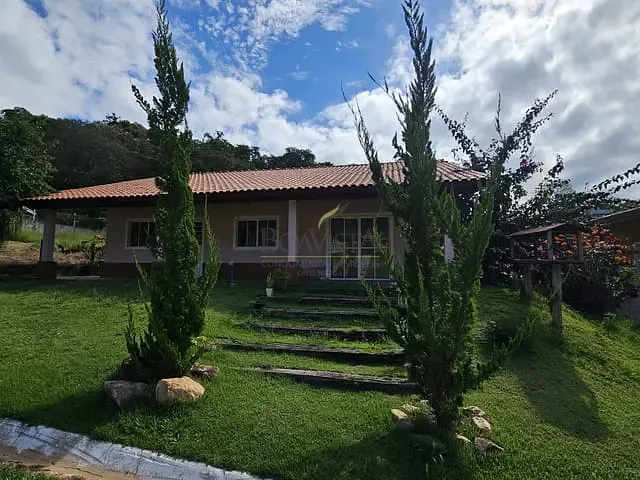 Casa com 800m² 4 quartos e 2 banheiros, à venda, no bairro SANTA FE II em Joanópolis