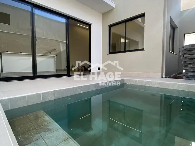 Casa com 306m² 3 quartos e 4 banheiros, à venda, no bairro Jardim Imperial em Cuiabá