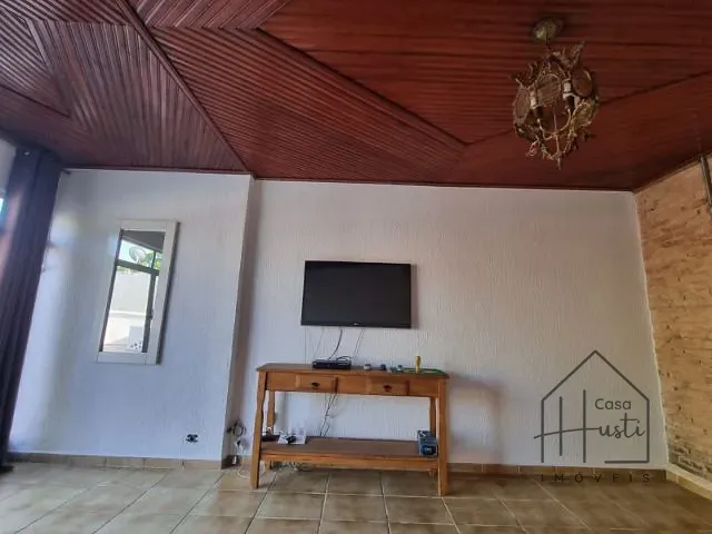 Casa com 327m² 3 quartos e 2 banheiros, à venda, no bairro Jardim Sabiá em Cotia
