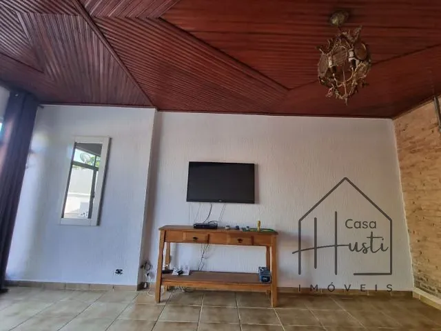 Casa com 327m² 3 quartos e 2 banheiros, à venda, no bairro Jardim Sabiá em Cotia