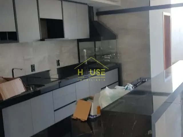 Casa com 240m² 3 quartos e 1 banheiro, à venda, no bairro Jardim Baldissera em Votuporanga