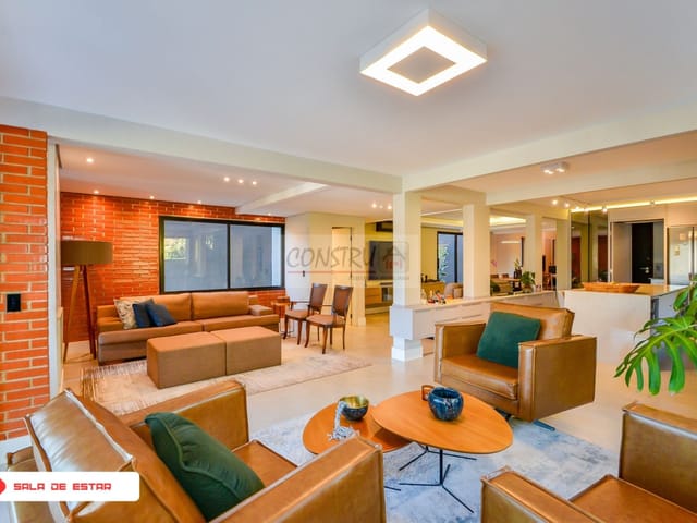 Casa com 1020m² 4 quartos e 4 banheiros, à venda, no bairro Ahú em Curitiba