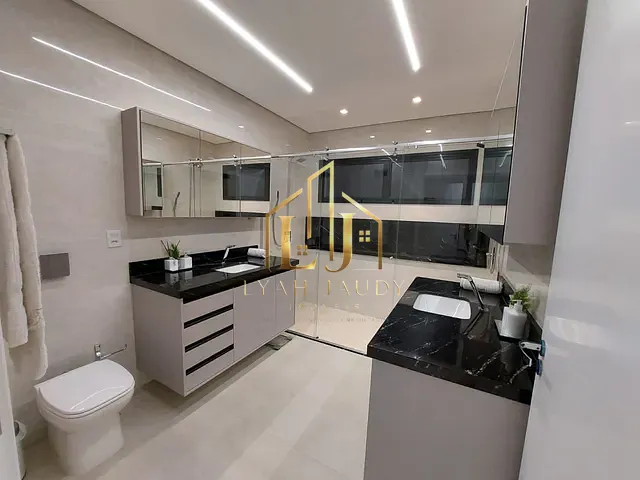 Casa com 379m² 4 quartos e 6 banheiros, à venda, no bairro Jardim Itália em Cuiabá