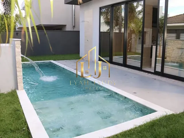 Casa com 379m² 4 quartos e 6 banheiros, à venda, no bairro Jardim Itália em Cuiabá