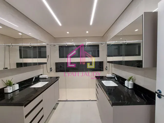 Casa com 379m² 4 quartos e 6 banheiros, à venda, no bairro Jardim Itália em Cuiabá