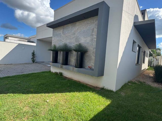 Casa com 360m² 3 quartos e 3 banheiros, à venda, no bairro Jardim Belo Horizonte em Sinop