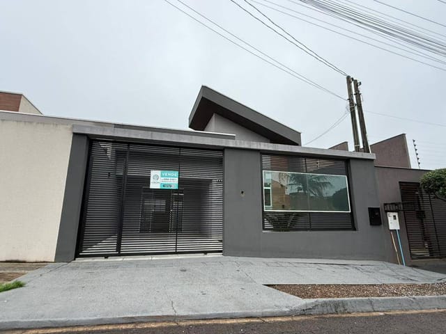 Casa com 130m² 3 quartos e 1 banheiro, à venda, no bairro Residencial Abussafe em Cambé