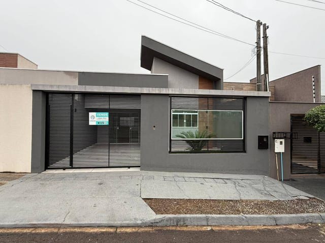 Casa com 130m² 3 quartos e 1 banheiro, à venda, no bairro Residencial Abussafe em Cambé