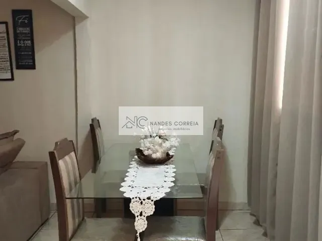Casa 2 quartos e 2 banheiros, à venda, no bairro Jardim Planalto em Londrina