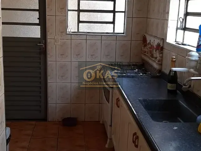 Casa com 300m² 2 quartos e 1 banheiro, à venda, no bairro Parque Suzano em Suzano