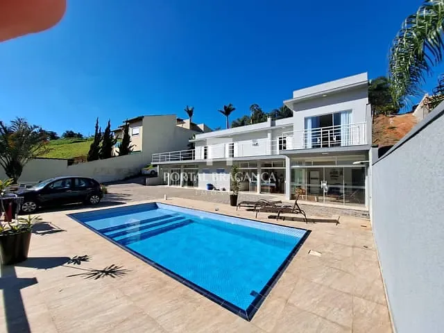 Casa com 2000m² 3 quartos e 3 banheiros, à venda, no bairro Guaraiuva em Vargem