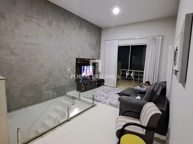 Casa com 2000m² 3 quartos e 3 banheiros, à venda, no bairro Guaraiuva em Vargem