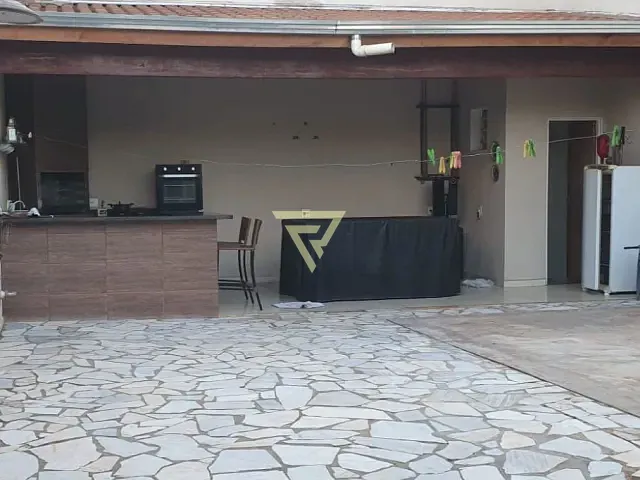 Casa com 248m² 2 quartos e 2 banheiros, à venda, no bairro Sumarezinho em Ribeirão Preto