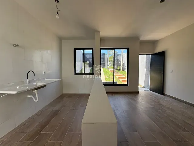 Casa 2 quartos e 1 banheiro, à venda, no bairro Voldac em Volta Redonda