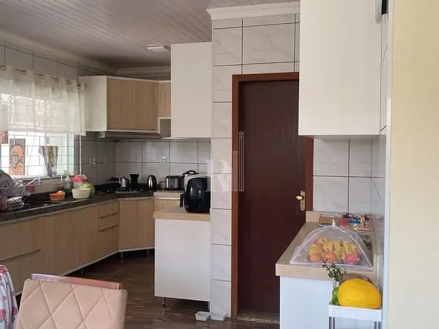 Casa com 648m² 3 quartos e 5 banheiros, à venda, no bairro Praça em Tijucas