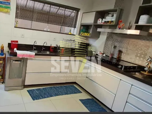 Casa com 240m² 3 quartos e 3 banheiros, à venda, no bairro Vila Altinópolis em Bauru