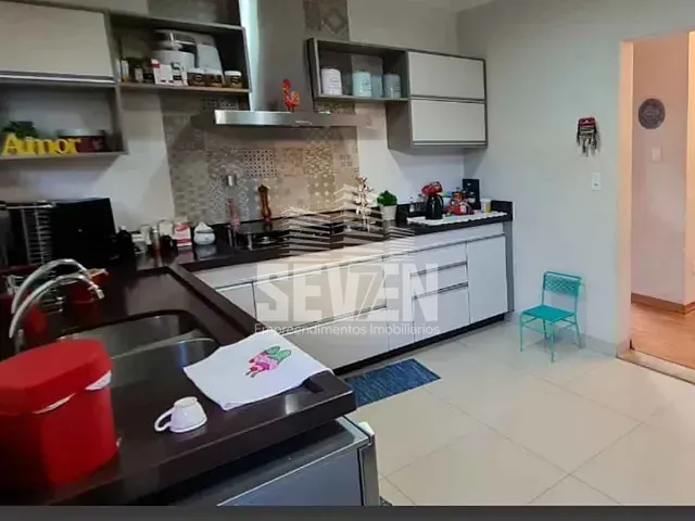 Casa com 240m² 3 quartos e 3 banheiros, à venda, no bairro Vila Altinópolis em Bauru