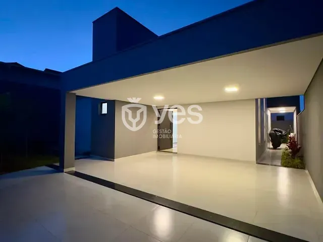 Casa 3 quartos e 2 banheiros, à venda, no bairro Portal do Camburi em Araxá