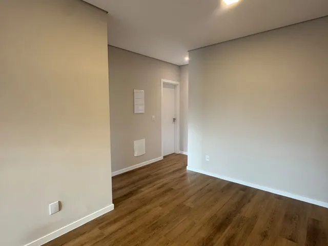Casa 3 quartos e 5 banheiros, à venda, no bairro Porteira Preta em Mogi das Cruzes