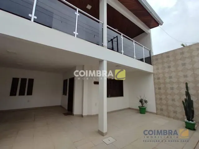 Casa com 340m² 5 quartos e 2 banheiros, à venda, no bairro Fátima em Santarém