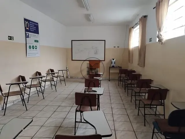 Casa com 300m², à venda, no bairro Centro em Guaratinguetá