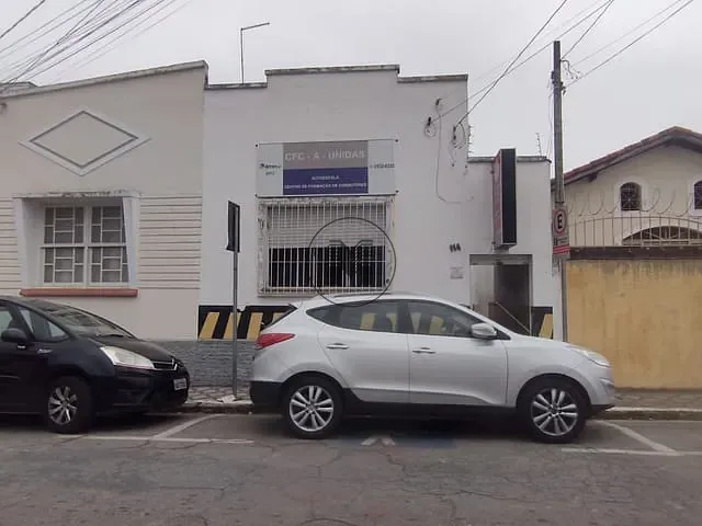 Casa com 300m², à venda, no bairro Centro em Guaratinguetá