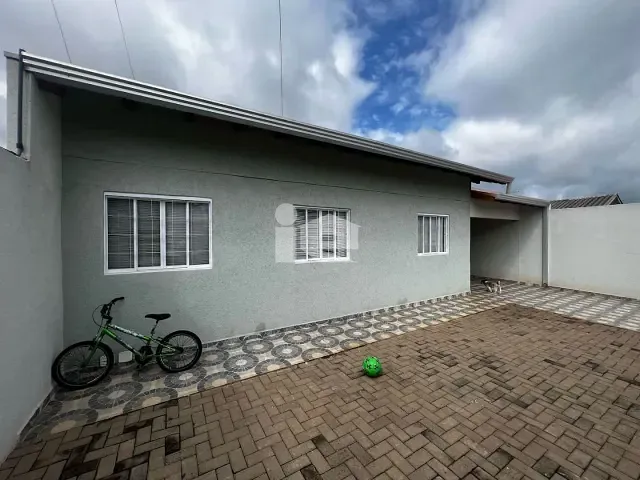 Casa com 300m² 4 quartos e 2 banheiros, à venda, no bairro Jardim Parigot de Souza em Rolândia