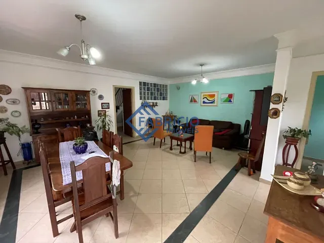 Casa com 1049m², à venda, no bairro Jardim Panorama em Vinhedo