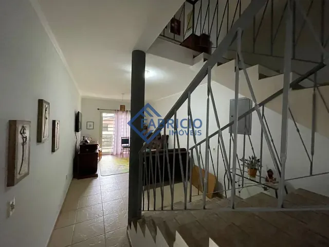 Casa com 1049m², à venda, no bairro Jardim Panorama em Vinhedo
