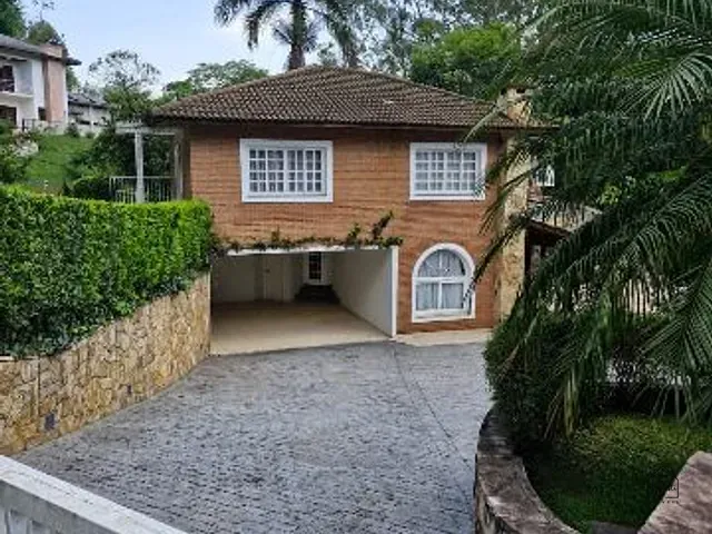 Casa com 1150m² 5 quartos e 8 banheiros, à venda ou para alugar, no bairro Novo Horizonte Hills I e II em Arujá