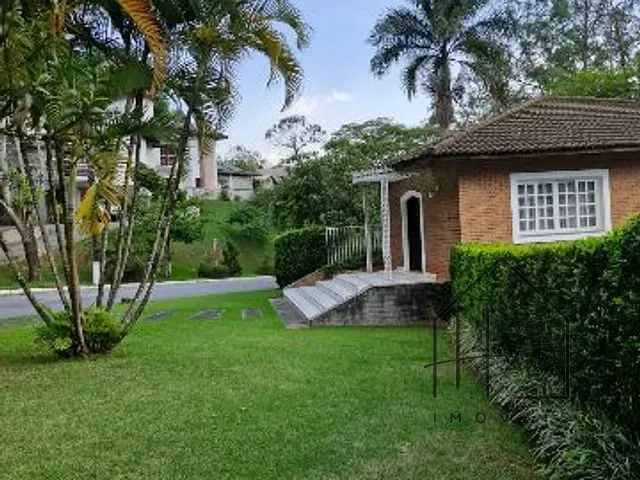 Casa com 1150m² 5 quartos e 8 banheiros, à venda ou para alugar, no bairro Novo Horizonte Hills I e II em Arujá