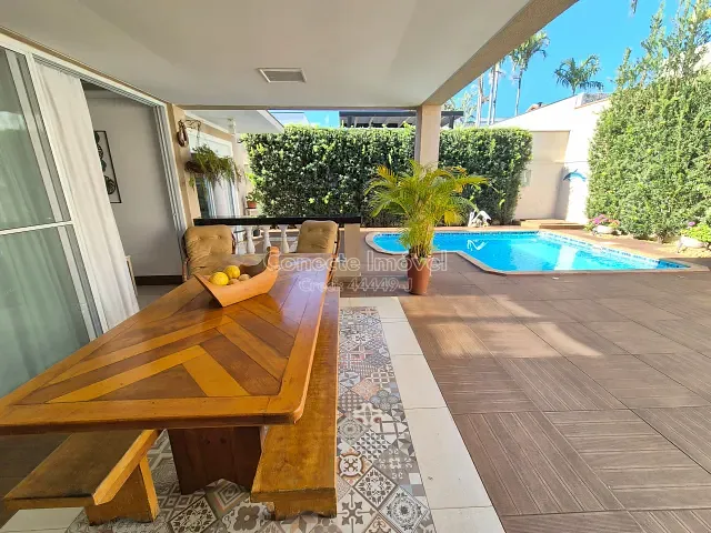 Casa 3 quartos e 5 banheiros, à venda, no bairro Condomínio Residencial Lago da Barra em Jaguariúna
