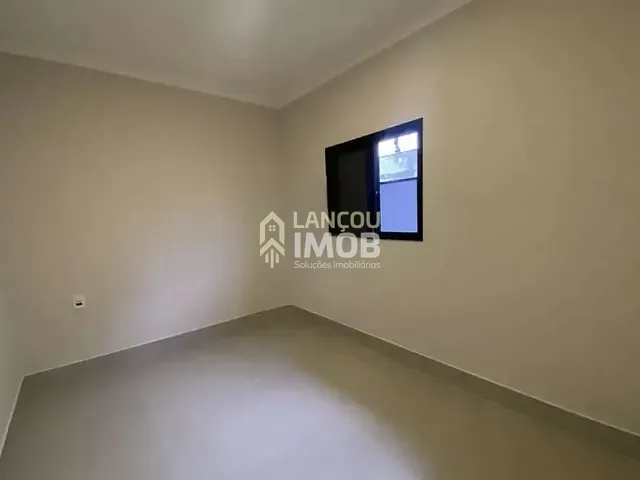 Casa 3 quartos e 2 banheiros, à venda, no bairro Residencial Santa Giovana em Jundiaí