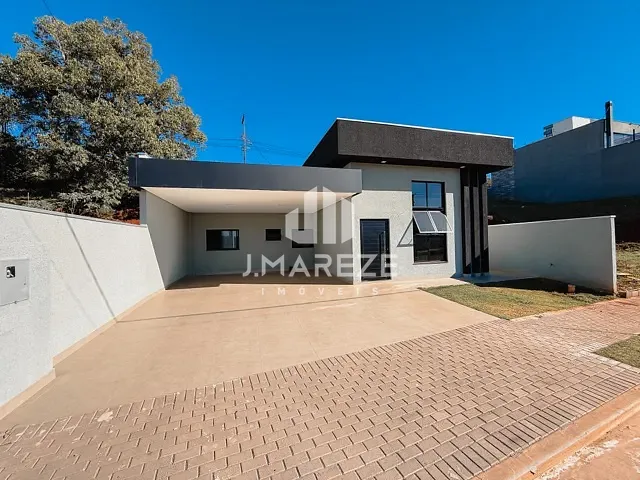 Casa com 300m² 4 quartos e 3 banheiros, à venda, no bairro Garden Residence em Apucarana