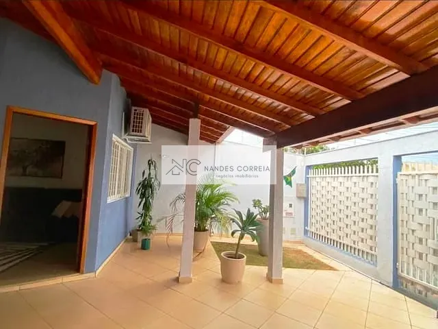 Casa 3 quartos e 1 banheiro, à venda, no bairro Novo Aeroporto em Londrina