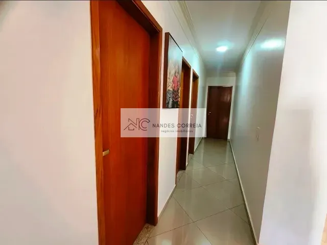 Casa 3 quartos e 1 banheiro, à venda, no bairro Novo Aeroporto em Londrina
