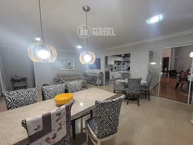 Casa 4 quartos e 4 banheiros, para alugar, no bairro Recanto do Salto em Londrina