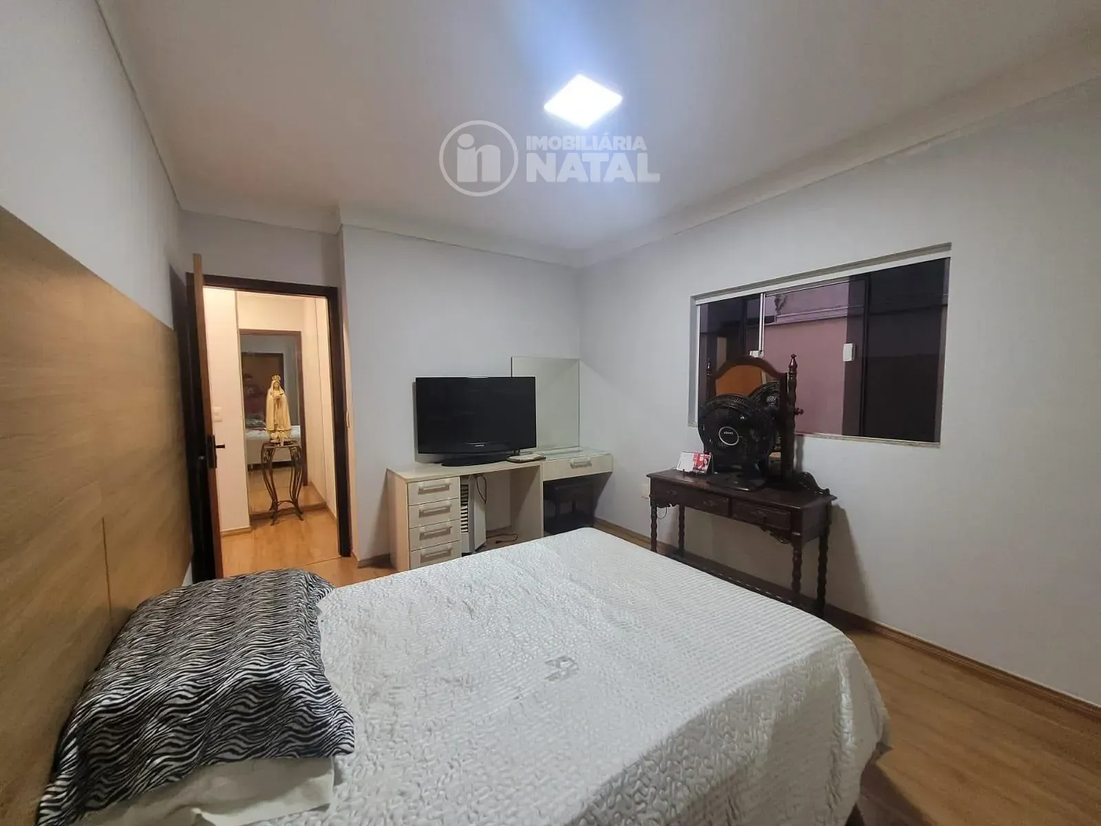 Casa, 4 quartos, 300 m² - Foto 15