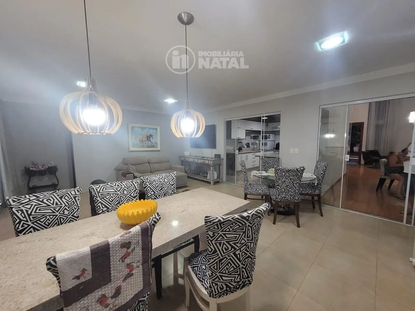 Casa, 4 quartos, 300 m² - Foto 4