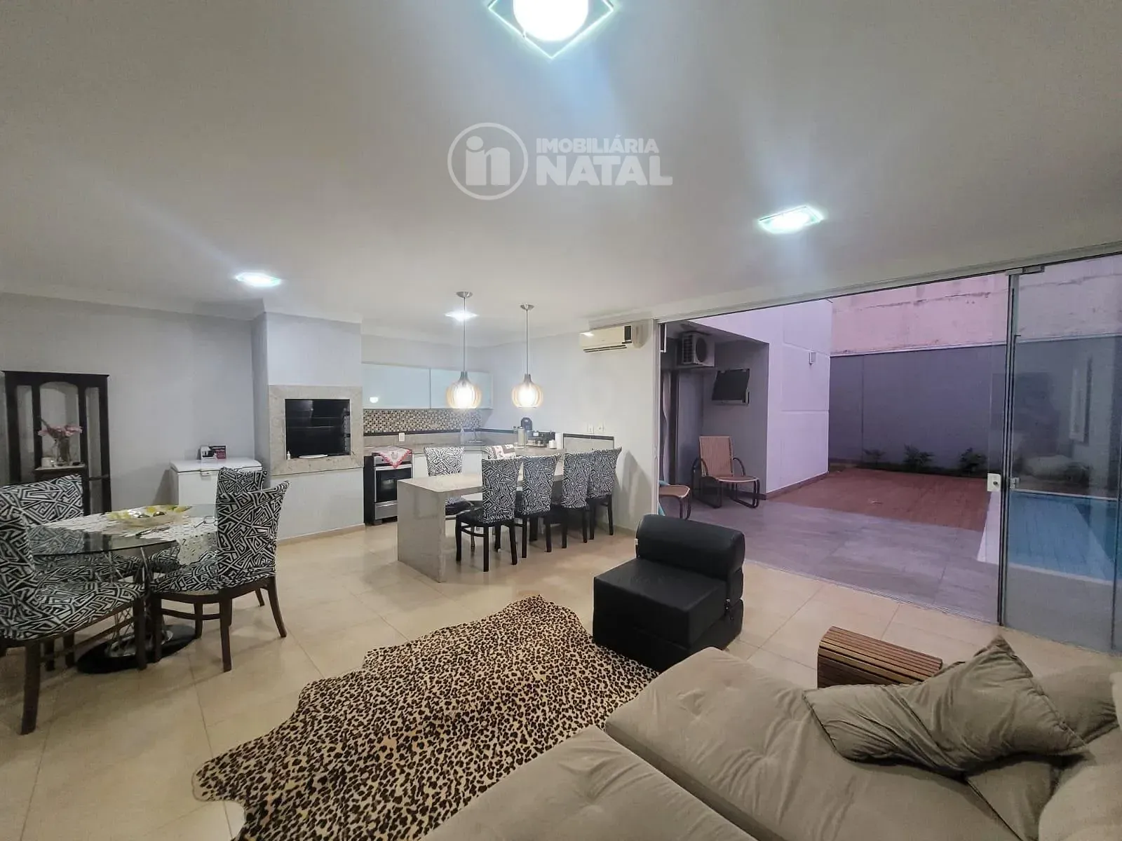 Casa, 4 quartos, 300 m² - Foto 9