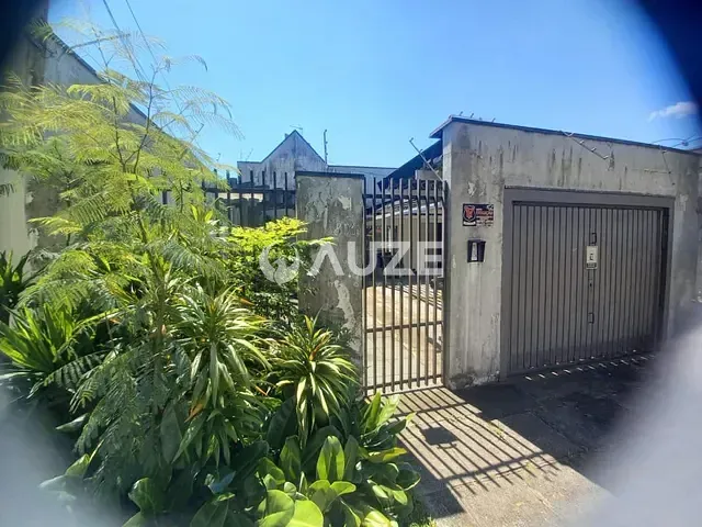 Casa com 356m² 1 quarto e 1 banheiro, à venda, no bairro Jardim das Américas em Curitiba