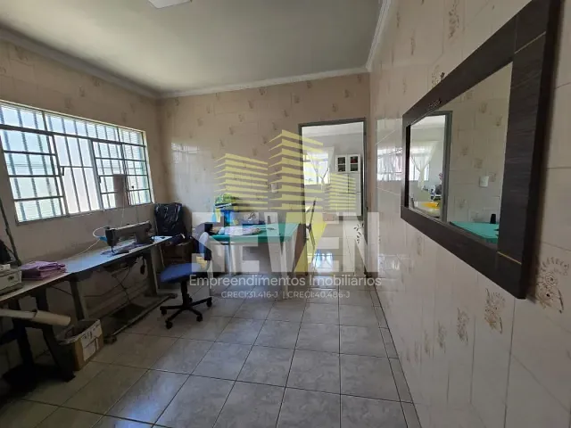 Casa com 363m² 2 quartos e 2 banheiros, à venda, no bairro Vila Nove de Julho em Bauru