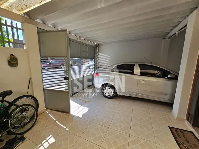 Casa com 363m² 2 quartos e 2 banheiros, à venda, no bairro Vila Nove de Julho em Bauru