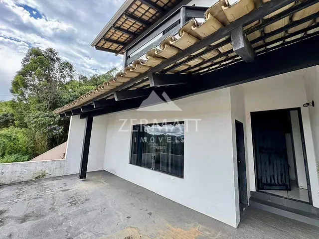 Casa com 288m² 4 quartos e 6 banheiros, à venda, no bairro Centro em Blumenau