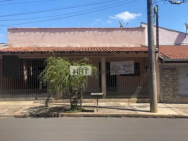 Casa com 300m² 2 quartos e 2 banheiros, à venda, no bairro Jardim Godoy em Bauru