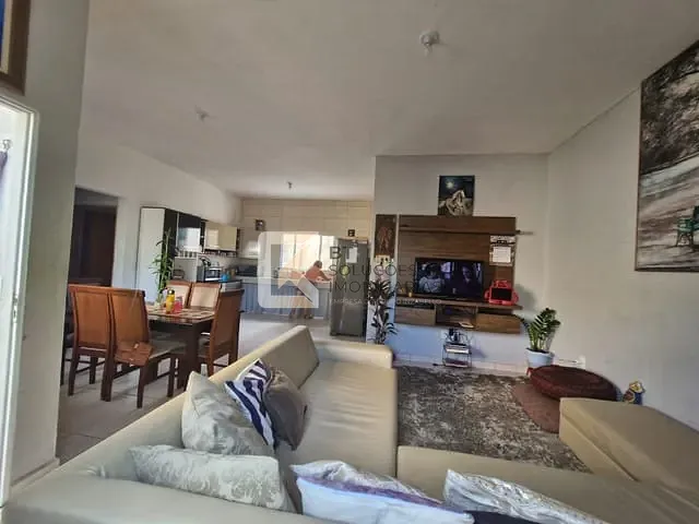 Casa com 300m² 2 quartos e 2 banheiros, à venda, no bairro Jardim Maringá em Indaiatuba