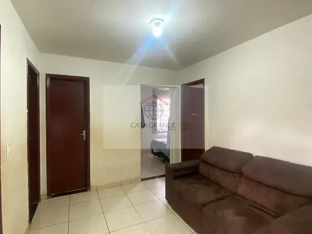 Casa com 300m² 3 quartos e 1 banheiro, à venda, no bairro Parigot de Souza em Rolândia