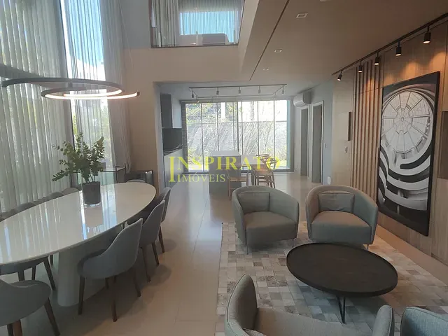 Casa com 418m² 1 quarto e 3 banheiros, à venda, no bairro Cidade Santos Dumont em Jundiaí