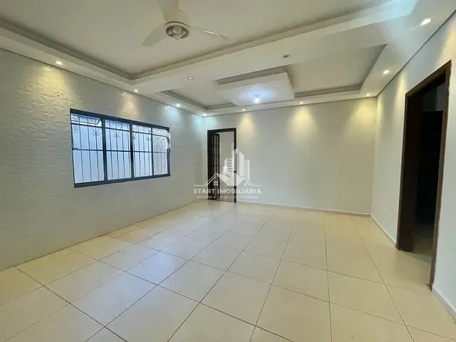 Casa 3 quartos e 2 banheiros, para alugar, no bairro Jardim Anchieta em Pederneiras